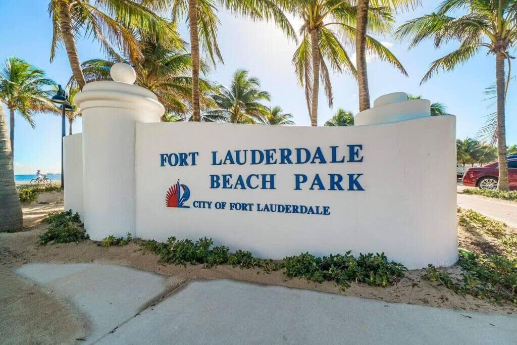 Walk To Las Olas Banyan Room Palm Paradise Inn 포트 로더데일 외부 사진