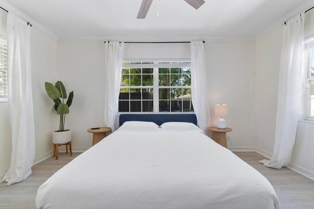 Walk To Las Olas Banyan Room Palm Paradise Inn 포트 로더데일 외부 사진